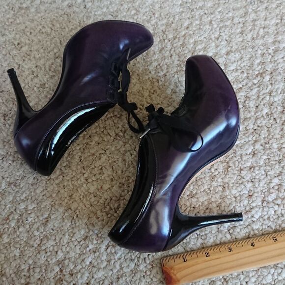 Max Studio Zanzibar heeled low top booties in eggplant Purple size 6M - Picture 12 of 15